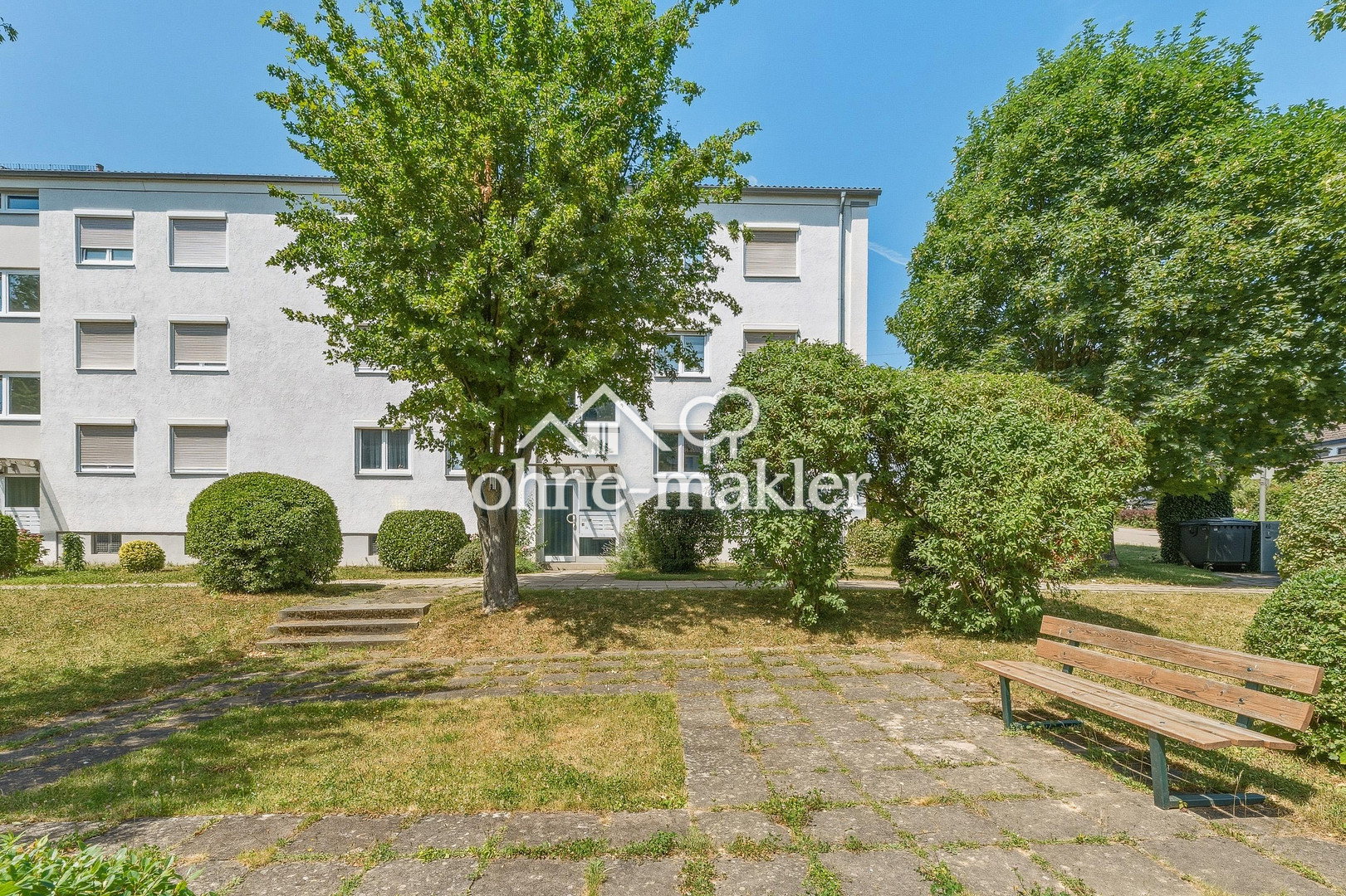 Leonberg-Höfingen Sanierte Wohnung, Balkon & Top-Lage, 71229 Leonberg