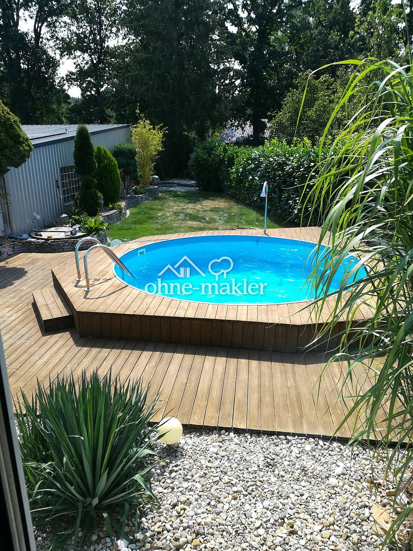 Bungalow mit Pool & Einliegerwohnung in Altdorf, 90518 Altdorf b. Nürnberg