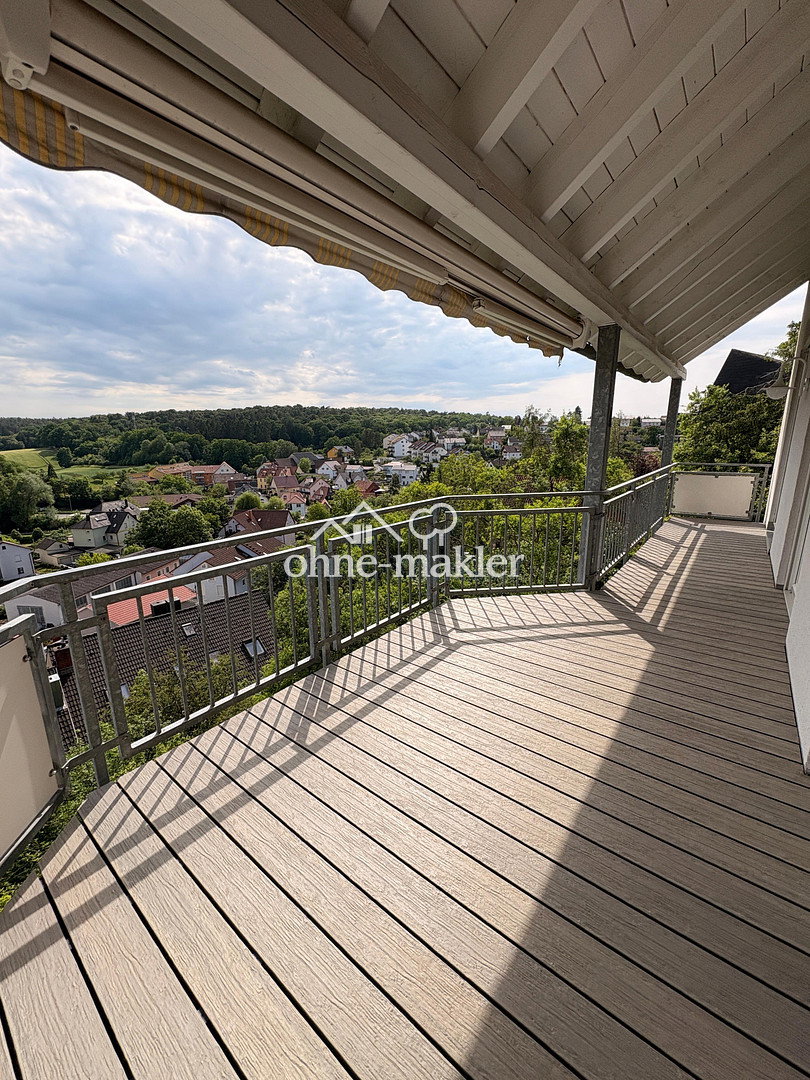 Großzügiges Maisonette mit Balkon Carport in Oberdürrbach, 97080 Würzburg (Altstadt Dürrbachau Grombühl Oberdürrbach Unterdürrbach)