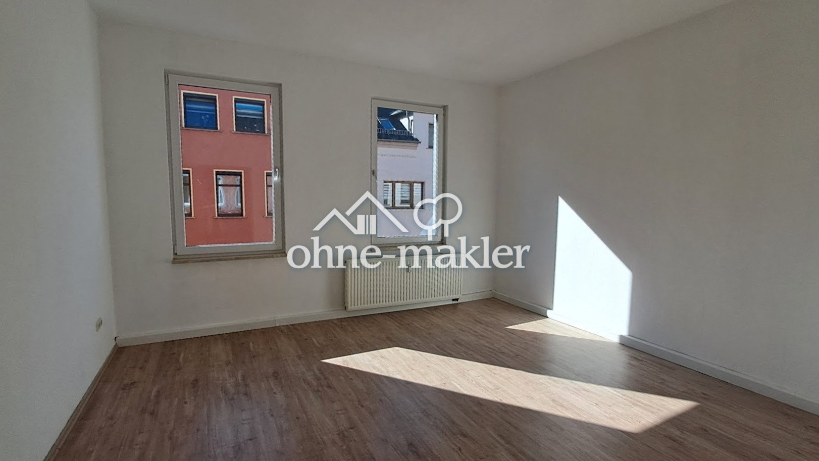 Zentrumsnahe 3-Zimmer-Wohnung mit Tageslichtbad, 8451 Crimmitschau