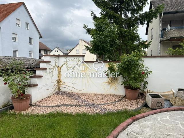 Charmantes Reihenendhaus mit Garten und Garage, 74366 Kirchheim am Neckar