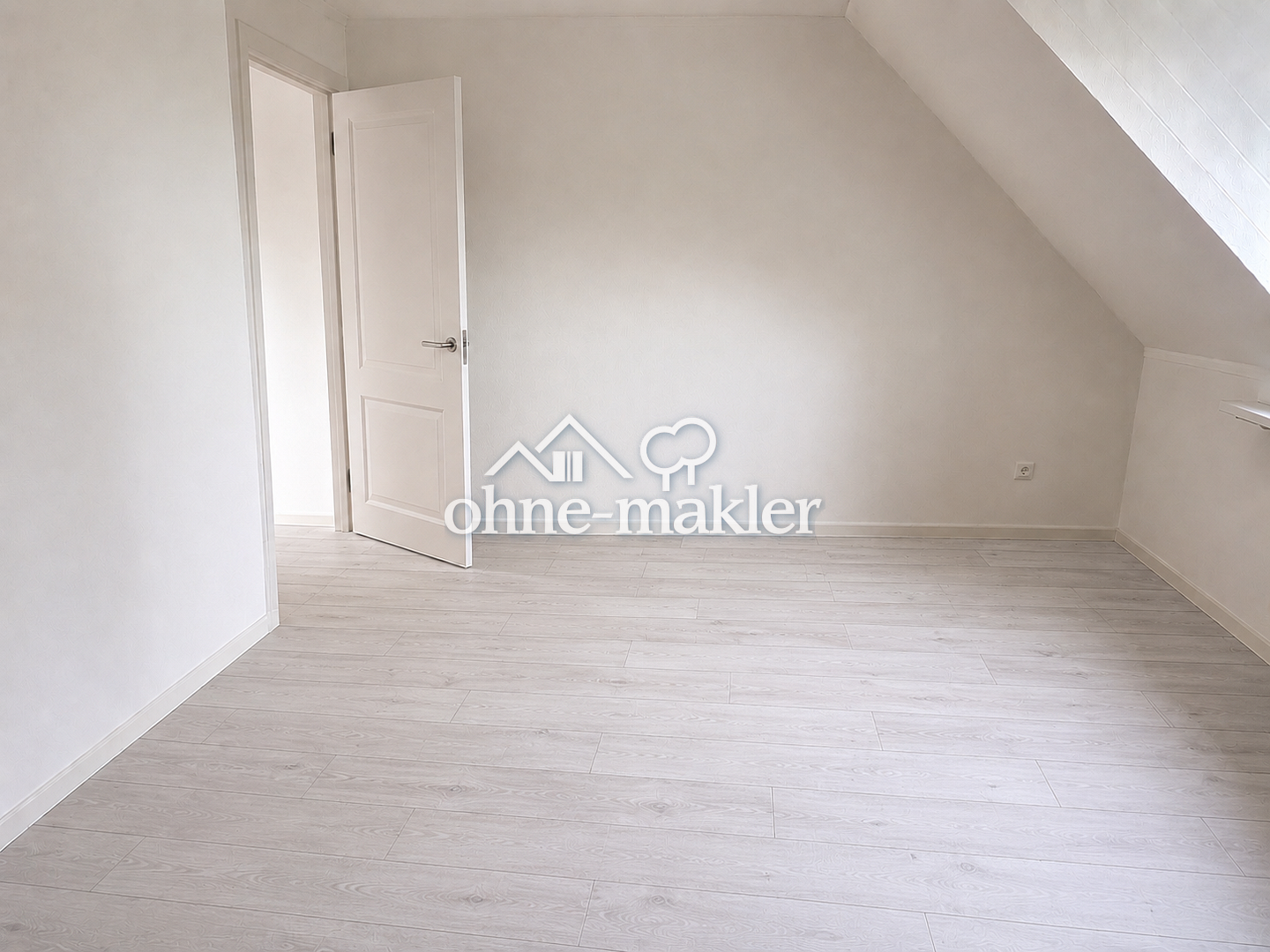 Helle Maisonette mit Dachschrägen in Familiengegend, 56564 Neuwied