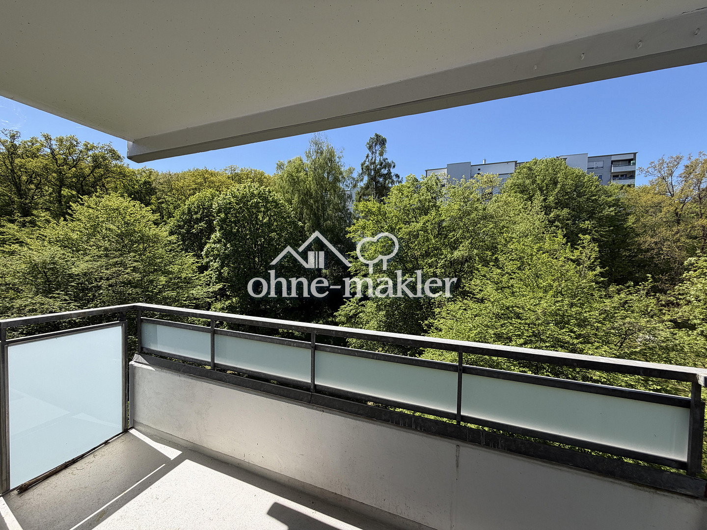 Großzügige Wohnung mit Balkonblick am Waldrand, 65817 Eppstein