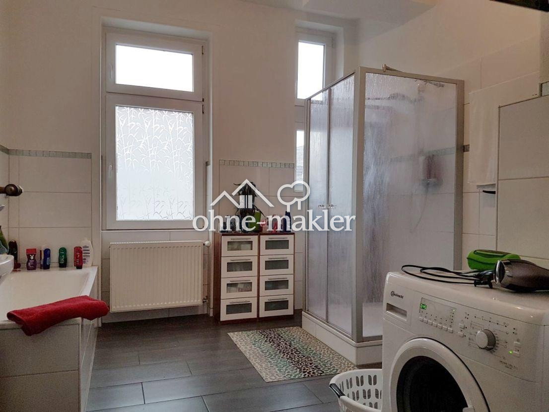 Tageslichtbad Einbauküche in Zentrum, 60489 Frankfurt am Main (Rödelheim)