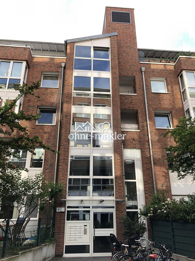 Topgelegener Balkon-Wohnraum in Mülheim, 51063 Köln (Mülheim Buchheim Stammheim)