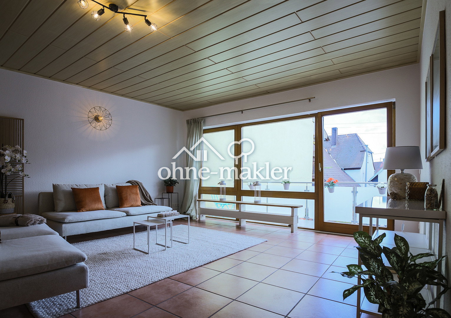 charmantes Haus mit 2 Garagen in Albersweiler, 76857 Albersweiler (Taubensuhl)