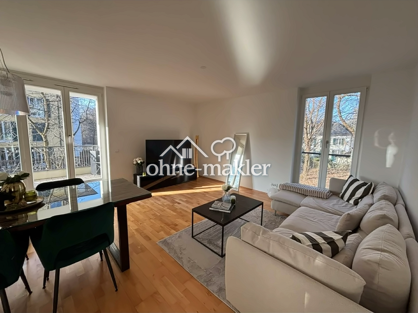 Helle 2-Zimmer-Wohnung mit Balkon in München, 80992 München (Moosach Neuhausen-Nymphenburg Pasing-Obermenzing)