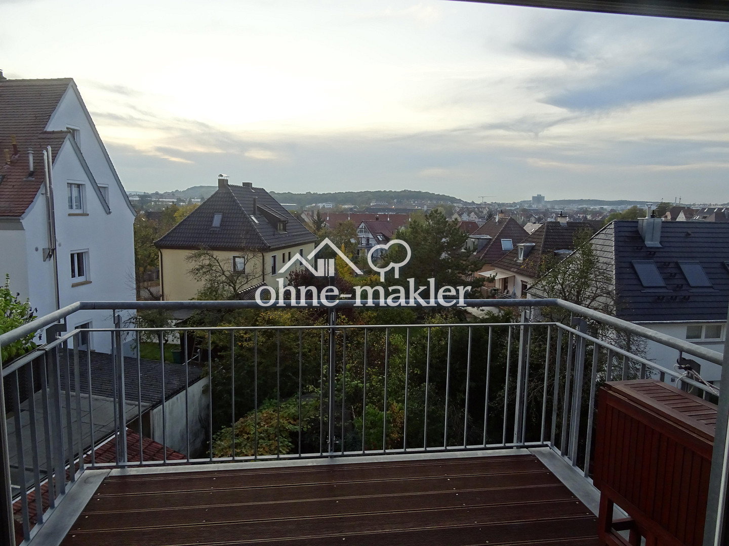 Idyllische 2,5-Zimmer-Maisonette mit Balkonüberblick, 70435 Stuttgart (Stammheim Zuffenhausen)