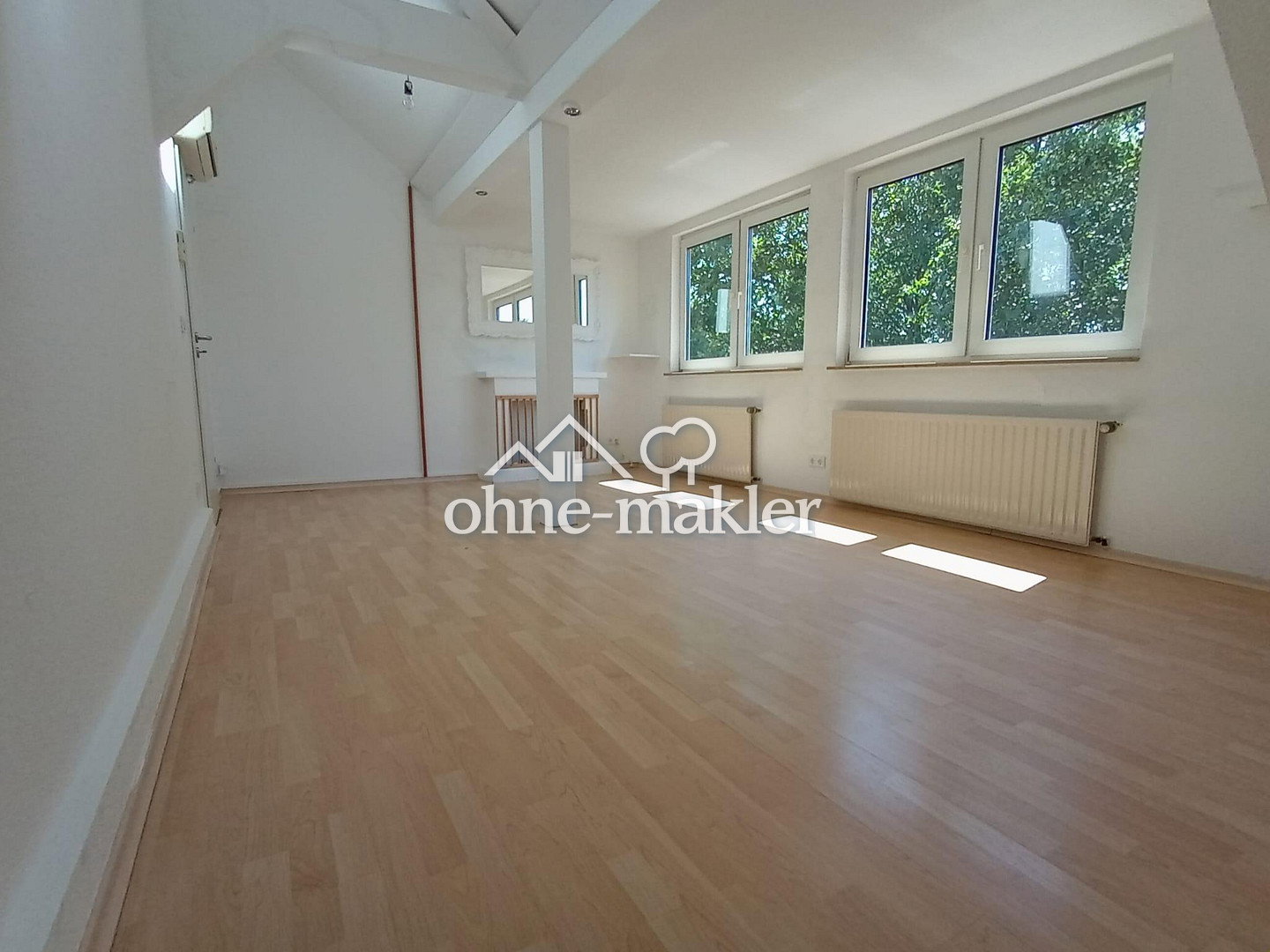 Helle Dachgeschosswohnung in Essen - WG möglich, 45143 Essen (Altendorf Bochold Nordviertel Westviertel)