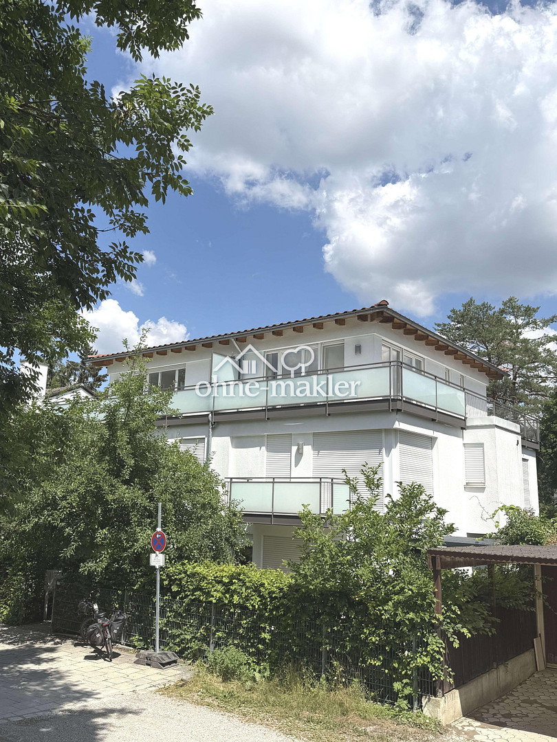 Exklusive 2-Zimmer-Dachgeschosswohnung mit umlaufender Dachterrasse in München-Bogenhausen, 81927 München (Bogenhausen)