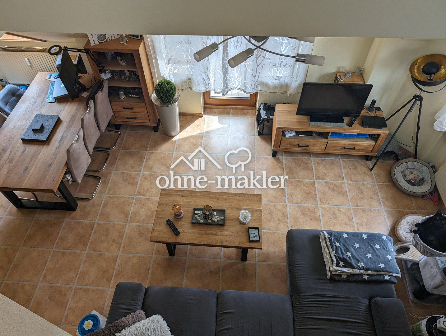 Gepflegte DG-Wohnung mit Balkon in zentraler Lage, 74613 Öhringen