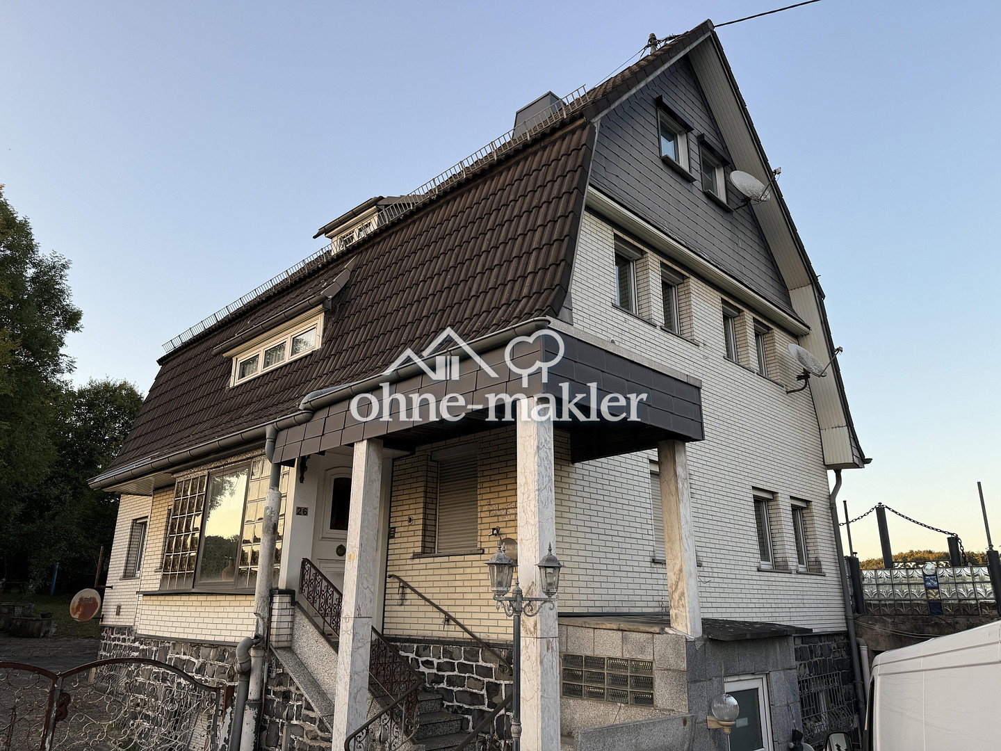 Großzügiges Haus mit Potential in Helmenzen, 57612 Helmenzen