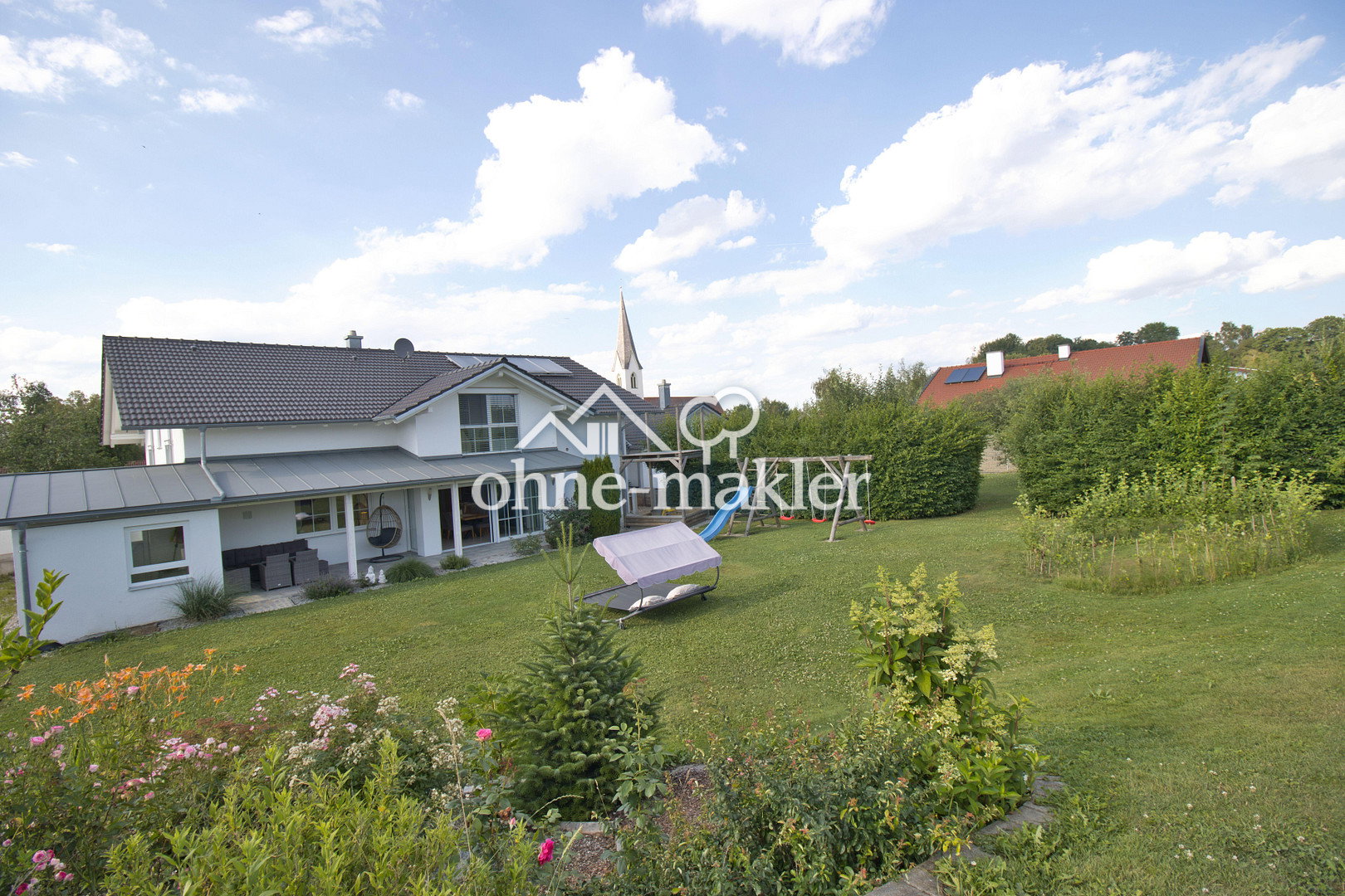 Großzügiges Wohn- und Geschäftshaus mit Blick ins Grüne, 84494 Neumarkt-Sankt Veit
