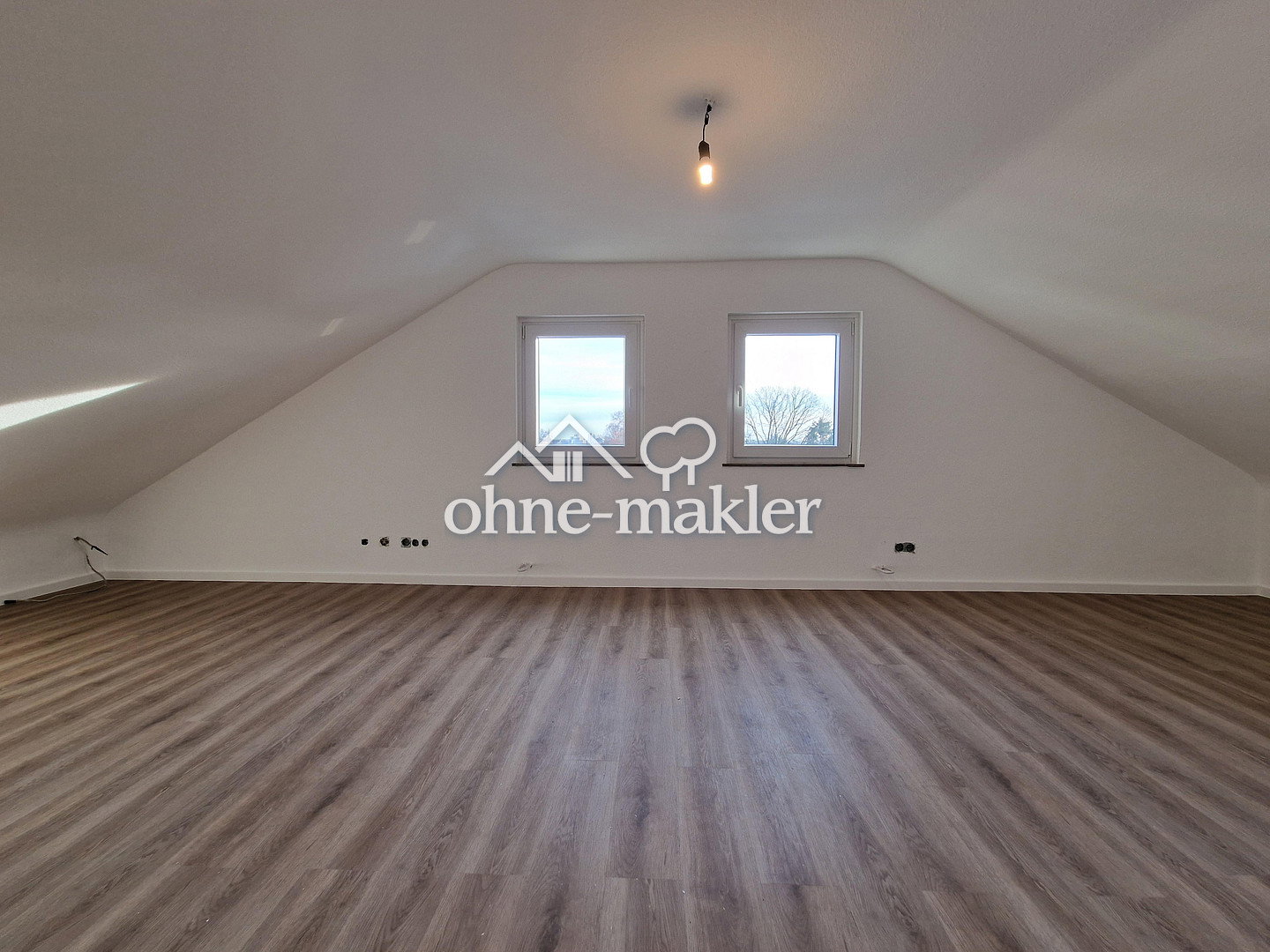 Großzügige 1-Zimmer-Wohnung im Dachgeschoss, 51379 Leverkusen (Opladen)