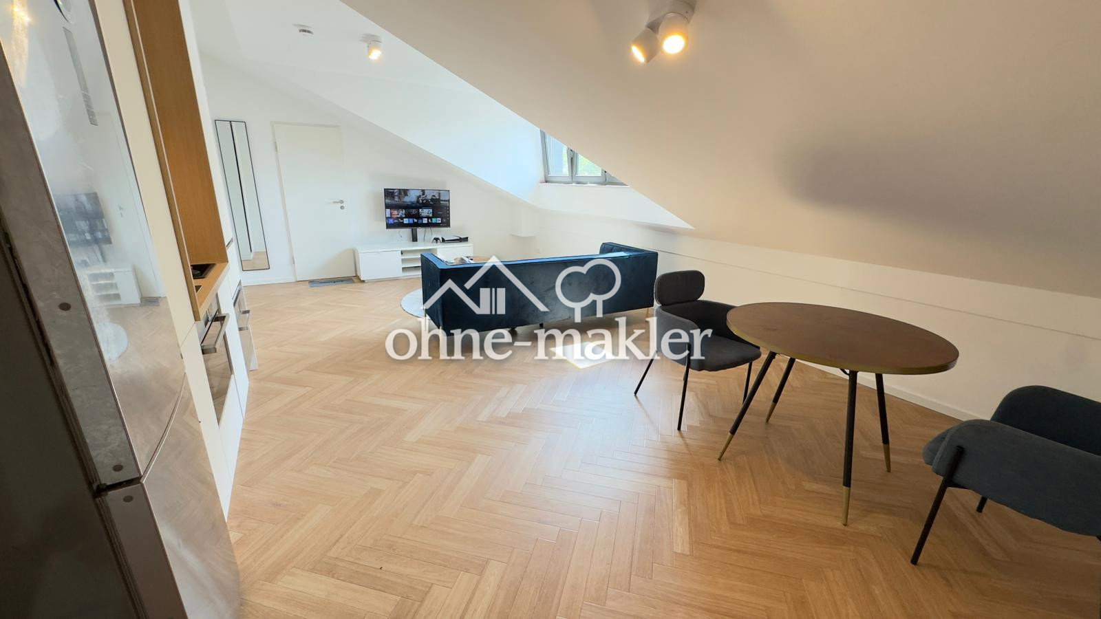 Möblierte 2-Zimmer-Wohnung in ruhiger Lage, 81549 München (Obergiesing Ramersdorf-Perlach Untergiesing-Harlaching)