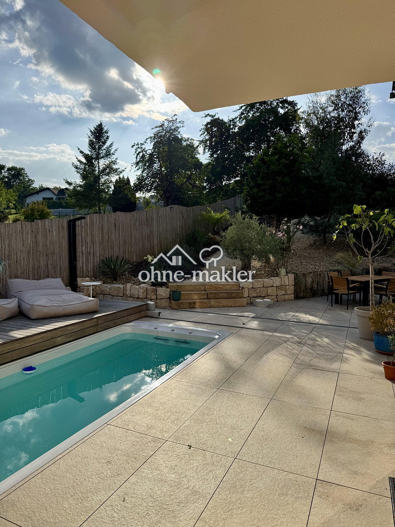 Großzügiges Haus mit Pool in Weilburg, 35781 Weilburg