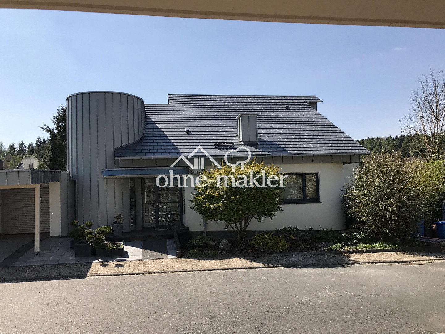 Architektenhaus mit Dachterrasse in Bad Camberg, 65520 Bad Camberg