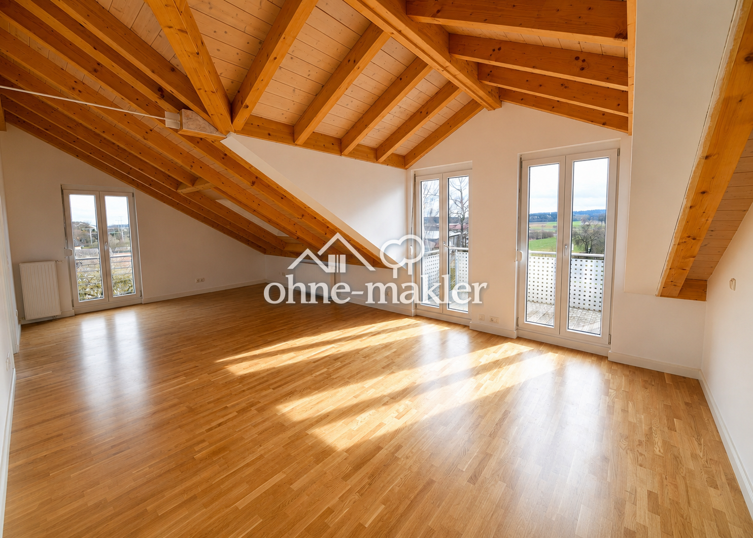 Moderne Dachwohnung mit Südbalkon in Hemau, 93155 Hemau