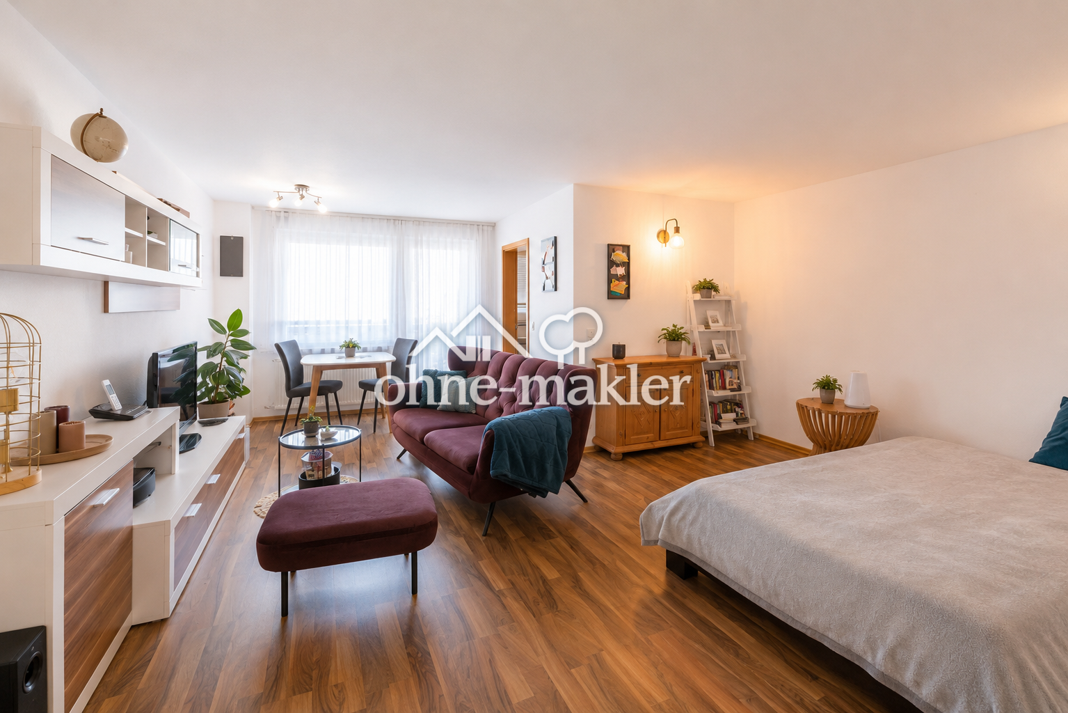 Balkon & Aufzug Traumwohnung in Stuttgart, 70435 Stuttgart (Stammheim Zuffenhausen)