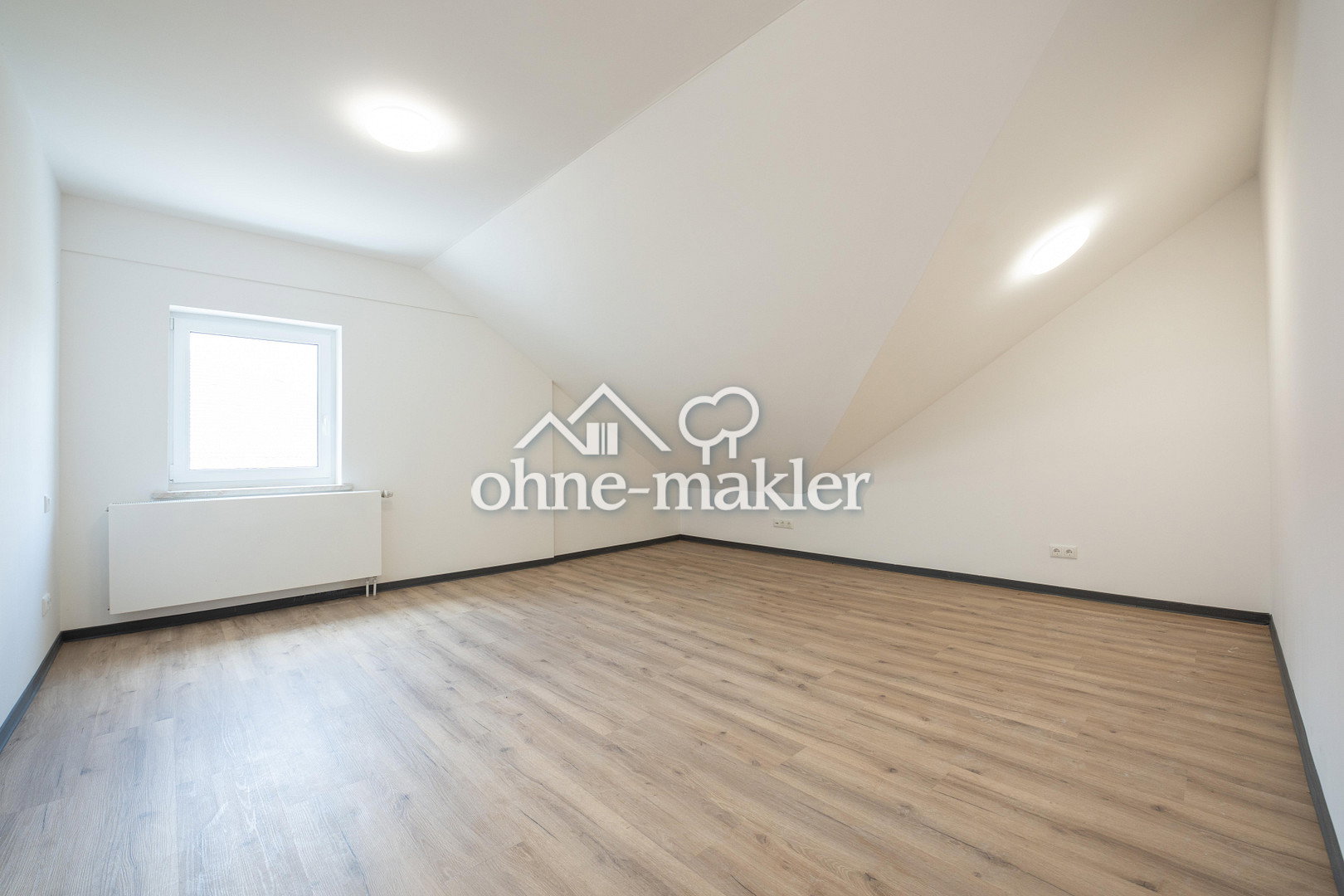Frisch renoviert, 129m Dachgeschosswohnung in Buchenberg, 87474 Buchenberg