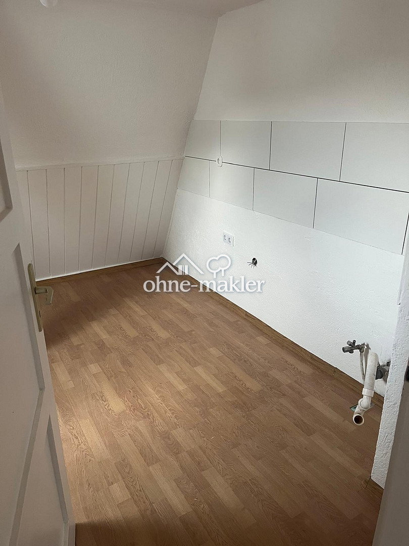Gepflegte 3-Zimmer-Dachgeschosswohnung in Bad Pyrmont, 31812 Bad Pyrmont