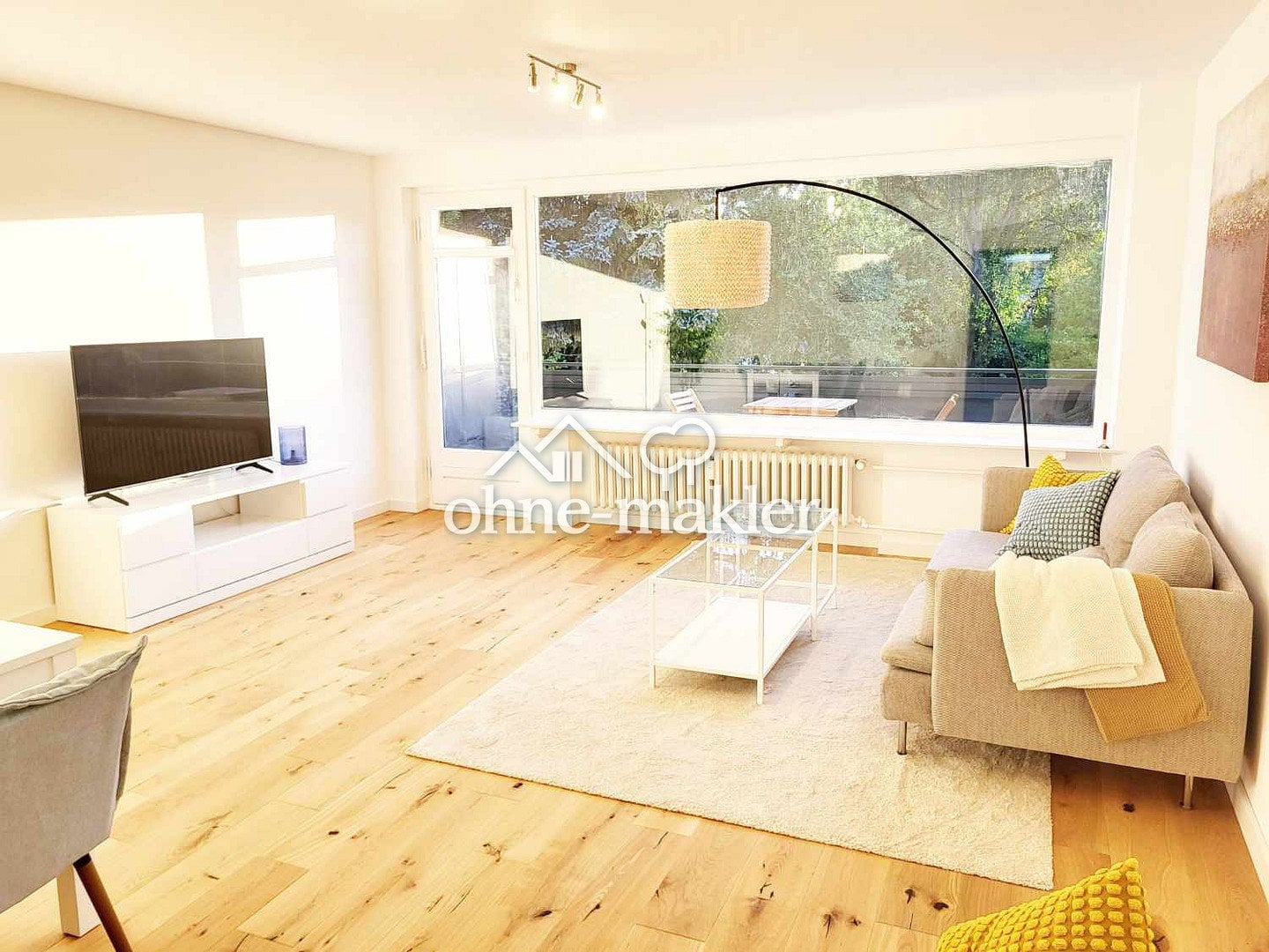 Sanierte 2-Zimmer-Wohnung - Großer Balkon, zentral in Hamburg, 22041 Hamburg (Wandsbek Marienthal Tonndorf)