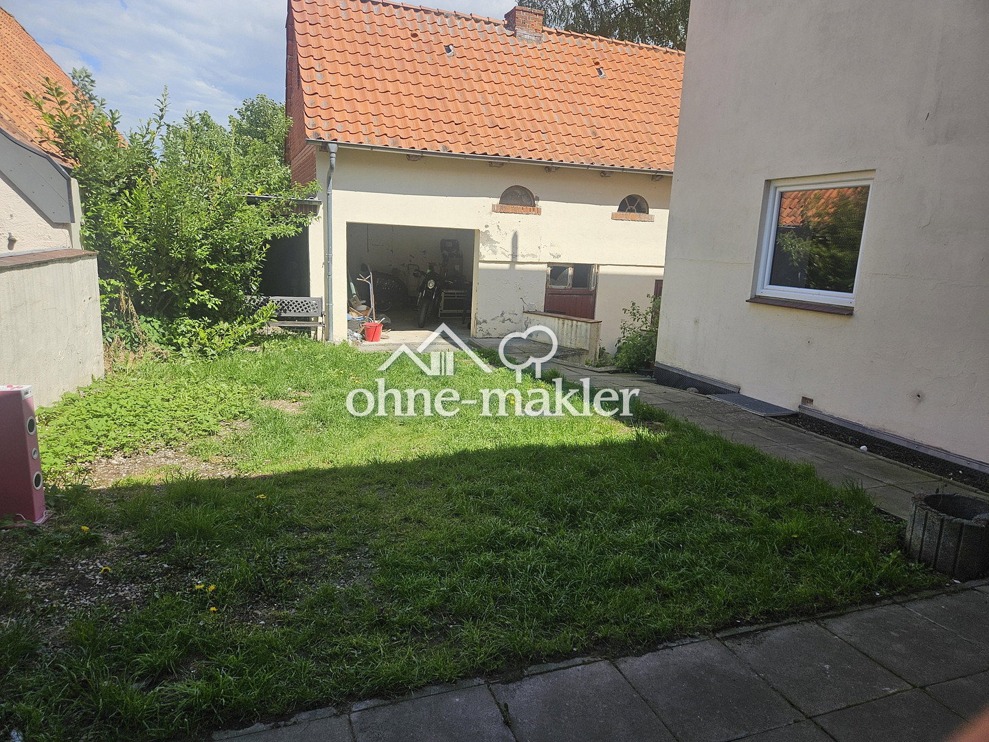 Idyllischer Hinterhof mit Rasenfläche, 23758 Oldenburg in Holstein