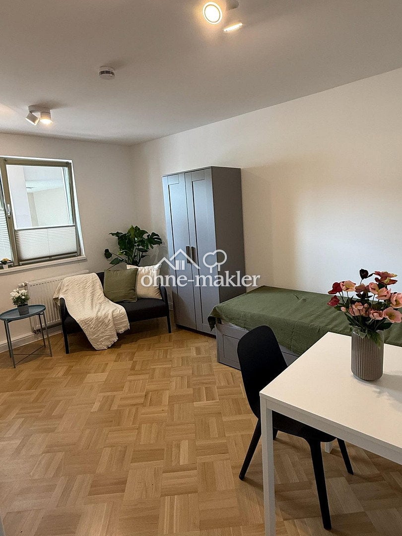 Zentrales 1-Zimmer-Apartment in historischem Bauwerk, 91052 Erlangen (Anger Erlangen-Ost Erlangen-Süd Innenstadt)