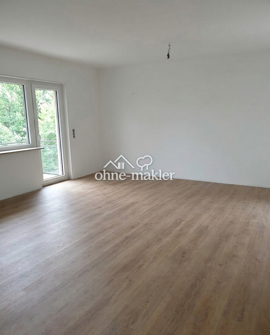 Große Wohnung mit Balkon Terrasse in Gießen-Wieseck, 35396 Gießen