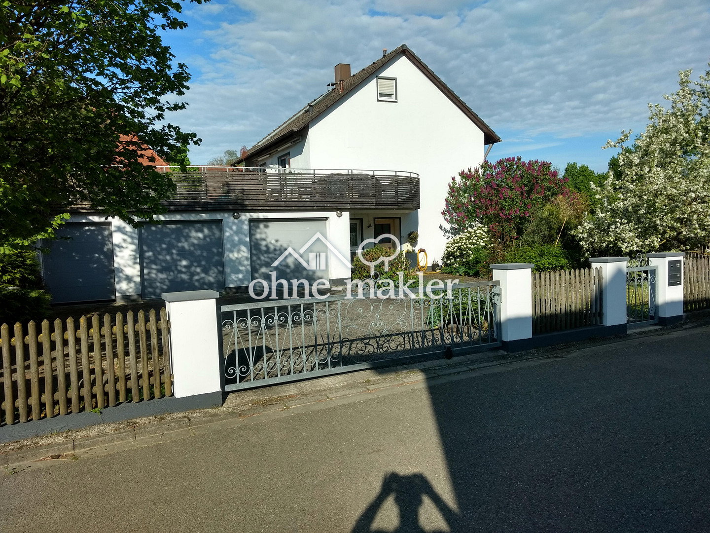 Einfamilienhaus mit Dachterrasse in Adelshofen, 82276 Adelshofen