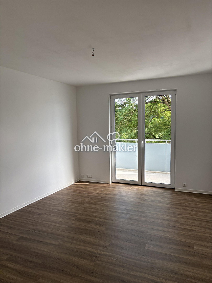 Frisch renoviert - 3-Raum-Wohnung mit Balkon, 18273 Güstrow