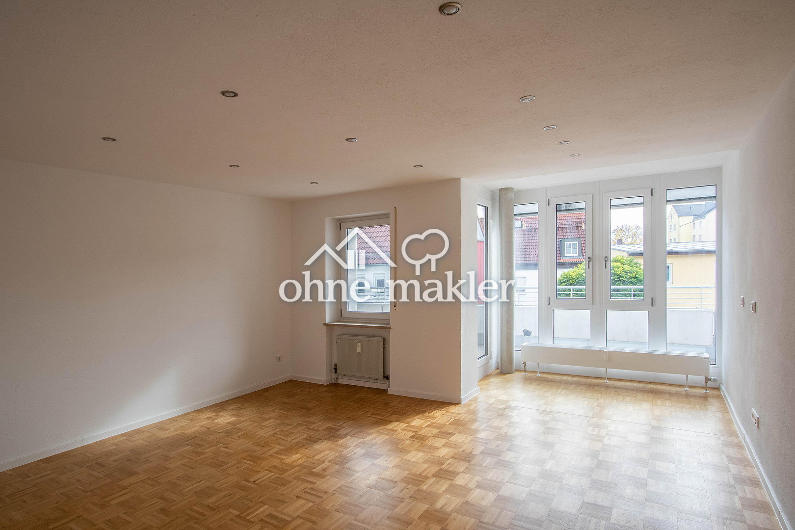 Zentrale Lage mit sonniger Loggia, 85051 Ingolstadt
