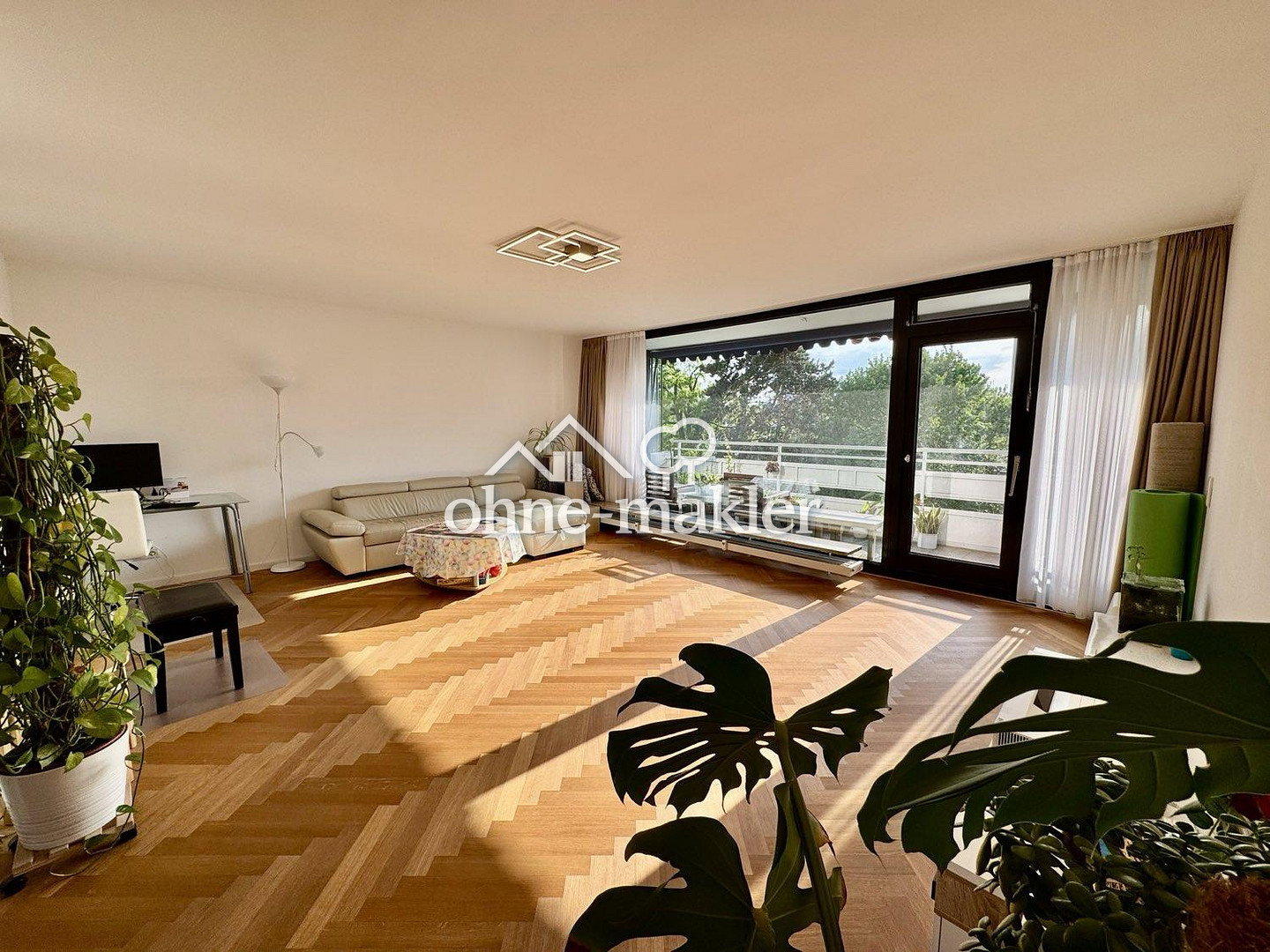 Helle 4-Raum-Wohnung, 2 Balkone, zentral in Düsseldorf, 40470 Düsseldorf (Düsseltal Grafenberg Mörsenbroich Rath)