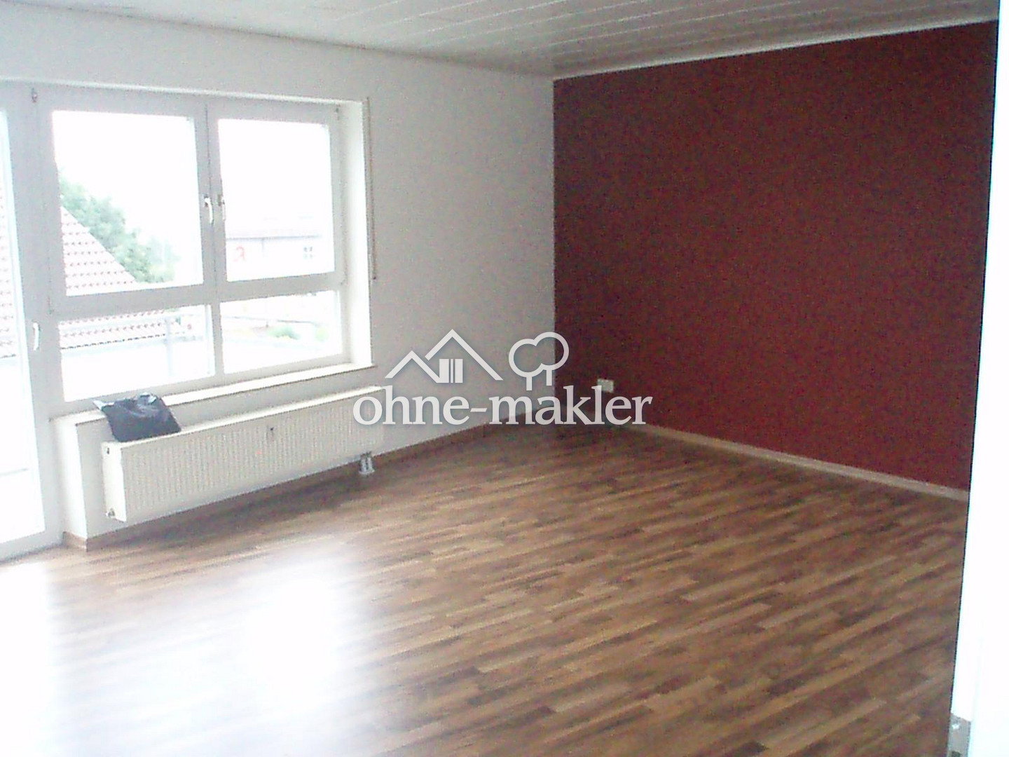 Große 3-Zimmer-Wohnung mit Balkon im Herzen von Kist, 97270 Kist