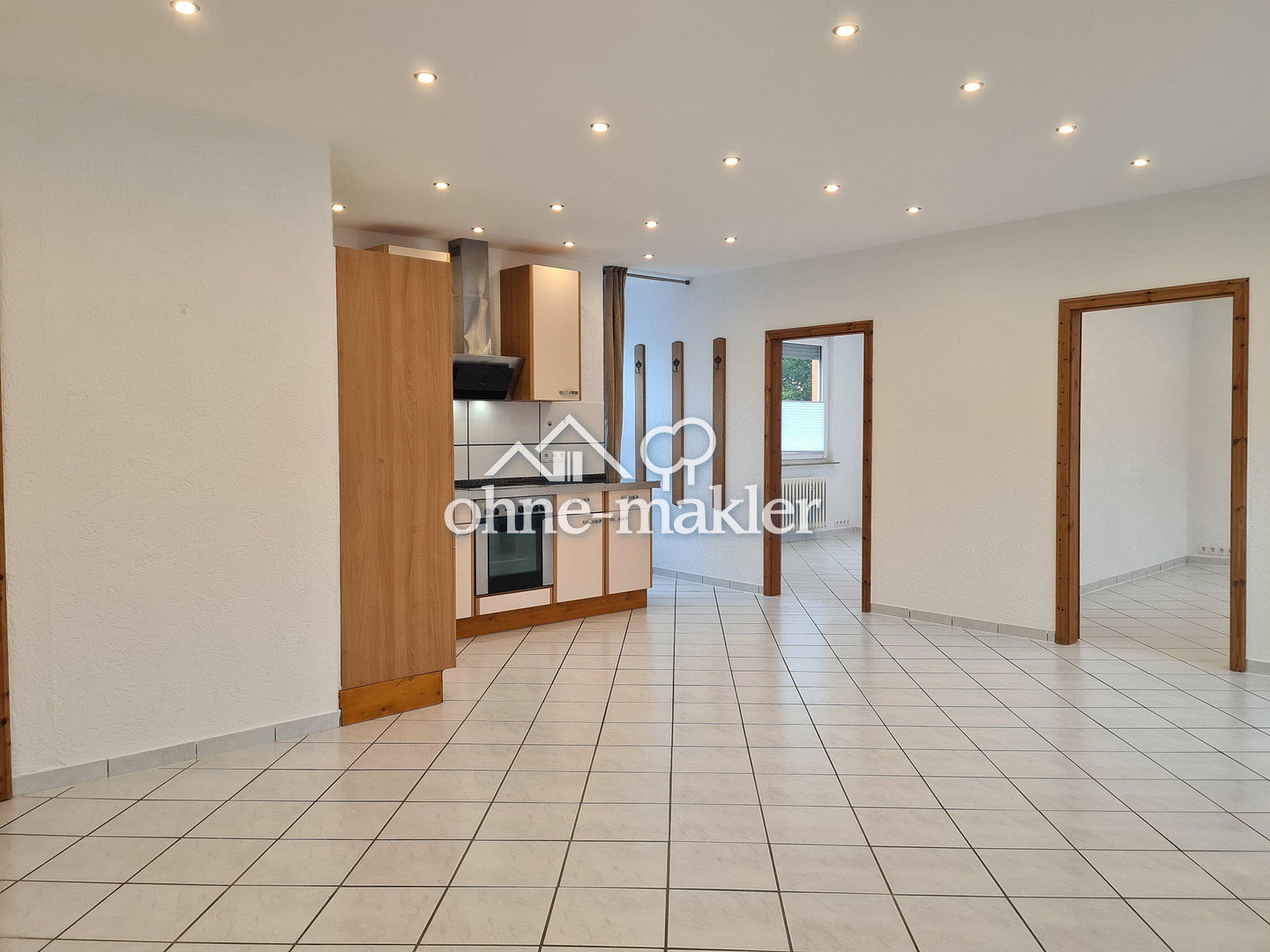 Helle Dreizimmerwohnung mit Terrasse in Fellbach, 70736 Fellbach