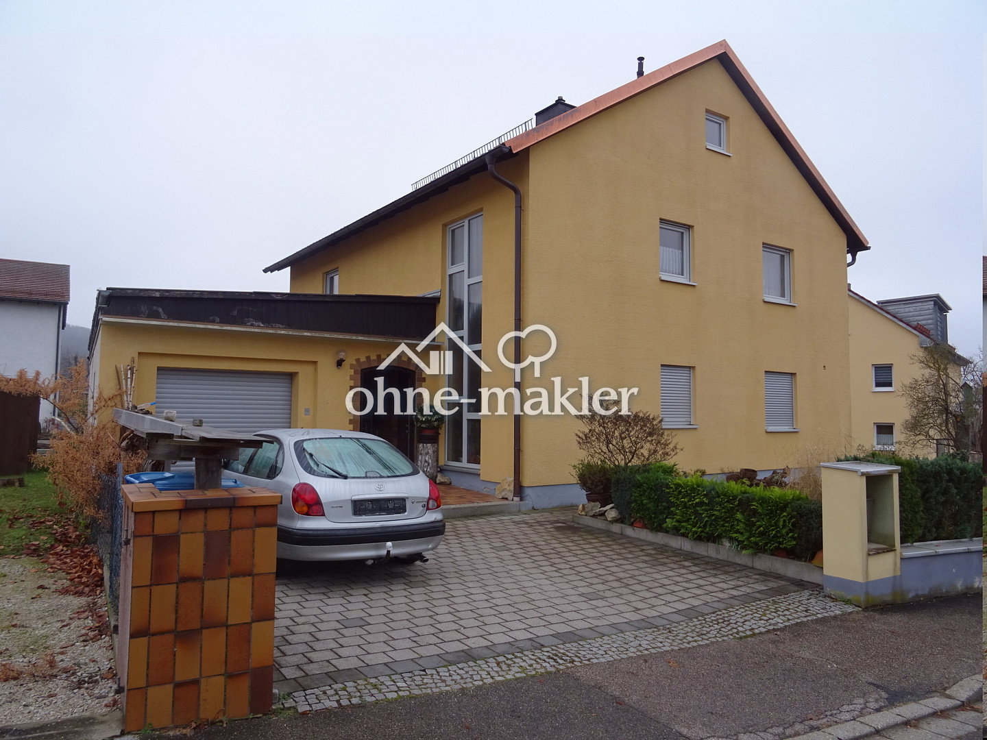 Gepflegtes Einfamilienhaus mit Garten und Garage, 92334 Berching