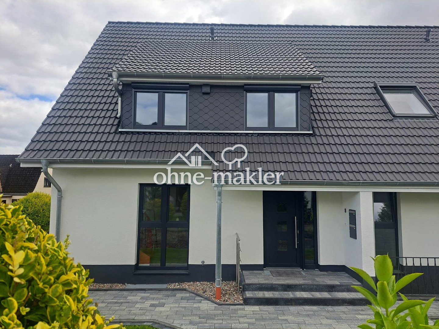 Moderne Doppelhaushälfte mit sonniger Terrasse in Oyten, 28876 Oyten