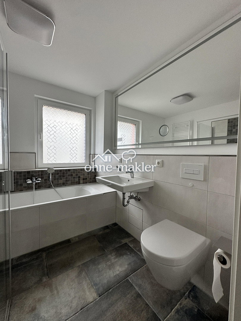 Traumhafte 4-Zimmer-Wohnung mit Balkon und Tiefgarage, 38124 Braunschweig (Braunschweig Heidberg Leiferde Melverode Stöckheim)