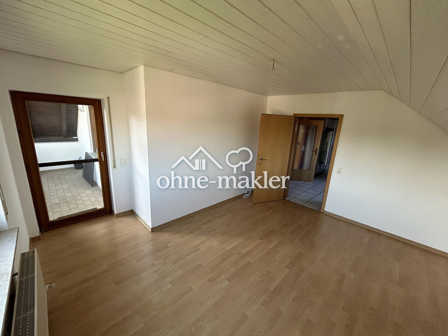 Dachgeschosswohnung mit Balkon in Wüstenrot, 71543 Wüstenrot