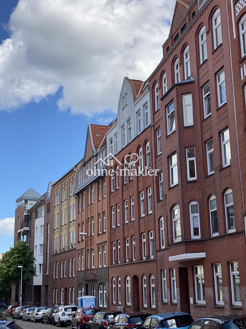 Kiel Altbauwohnung mit Balkon & Wintergarten, 24114 Kiel (Südfriedhof)