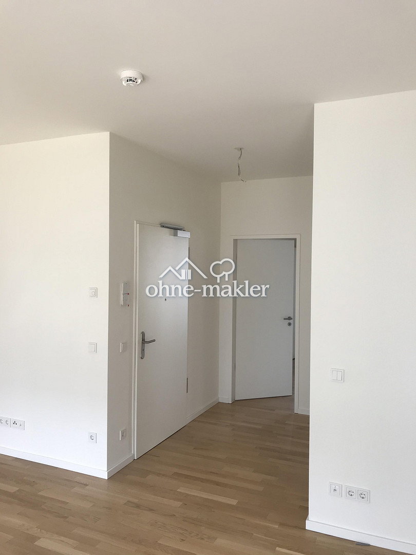 Balkon & Parkett in Wasserstadt – modern & zentral, 10557 Berlin (Mitte Hansaviertel Moabit Tiergarten)