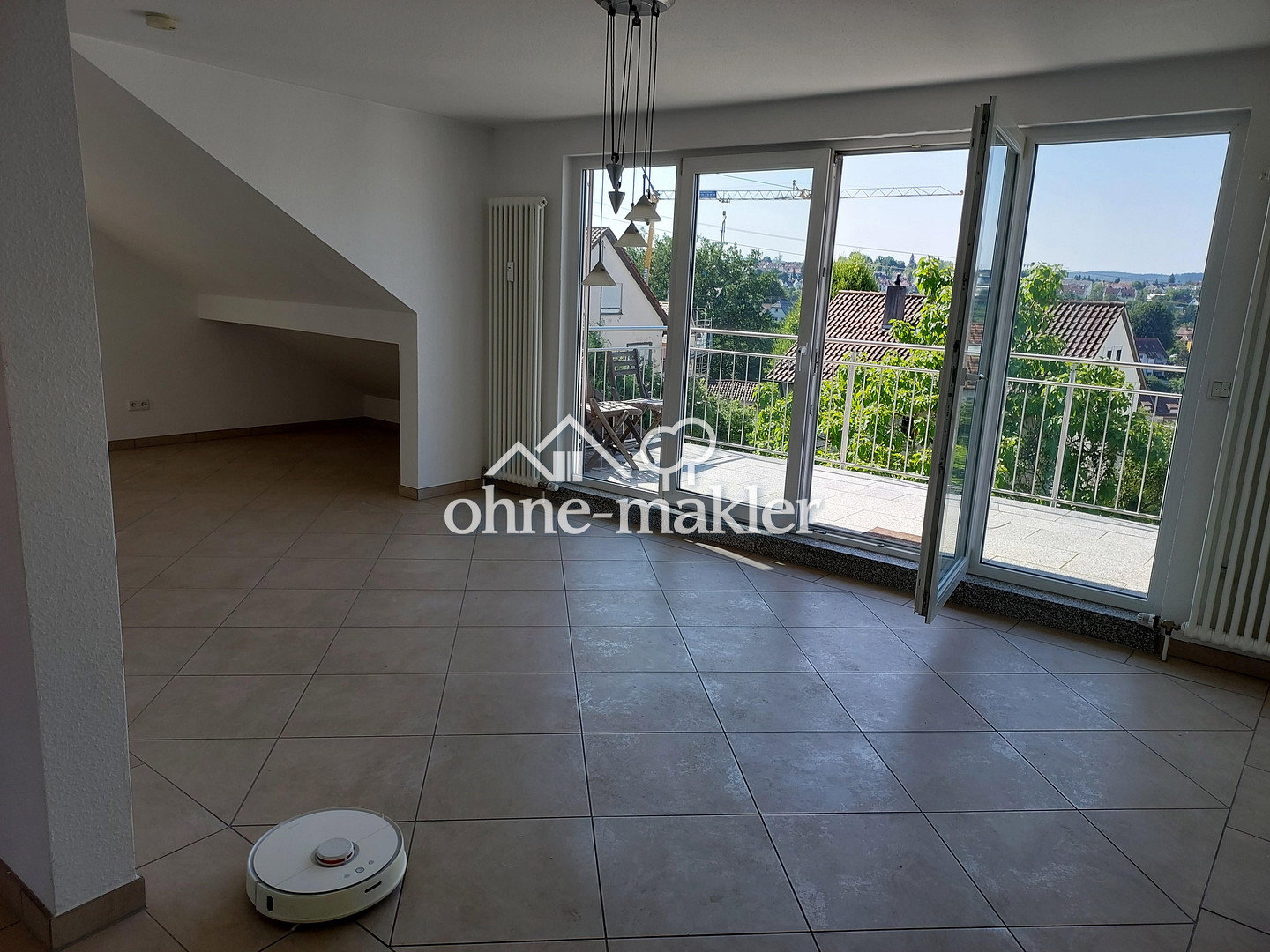 Helle Dachgeschoss-WG mit Balkon und Gartenblick, 71522 Backnang