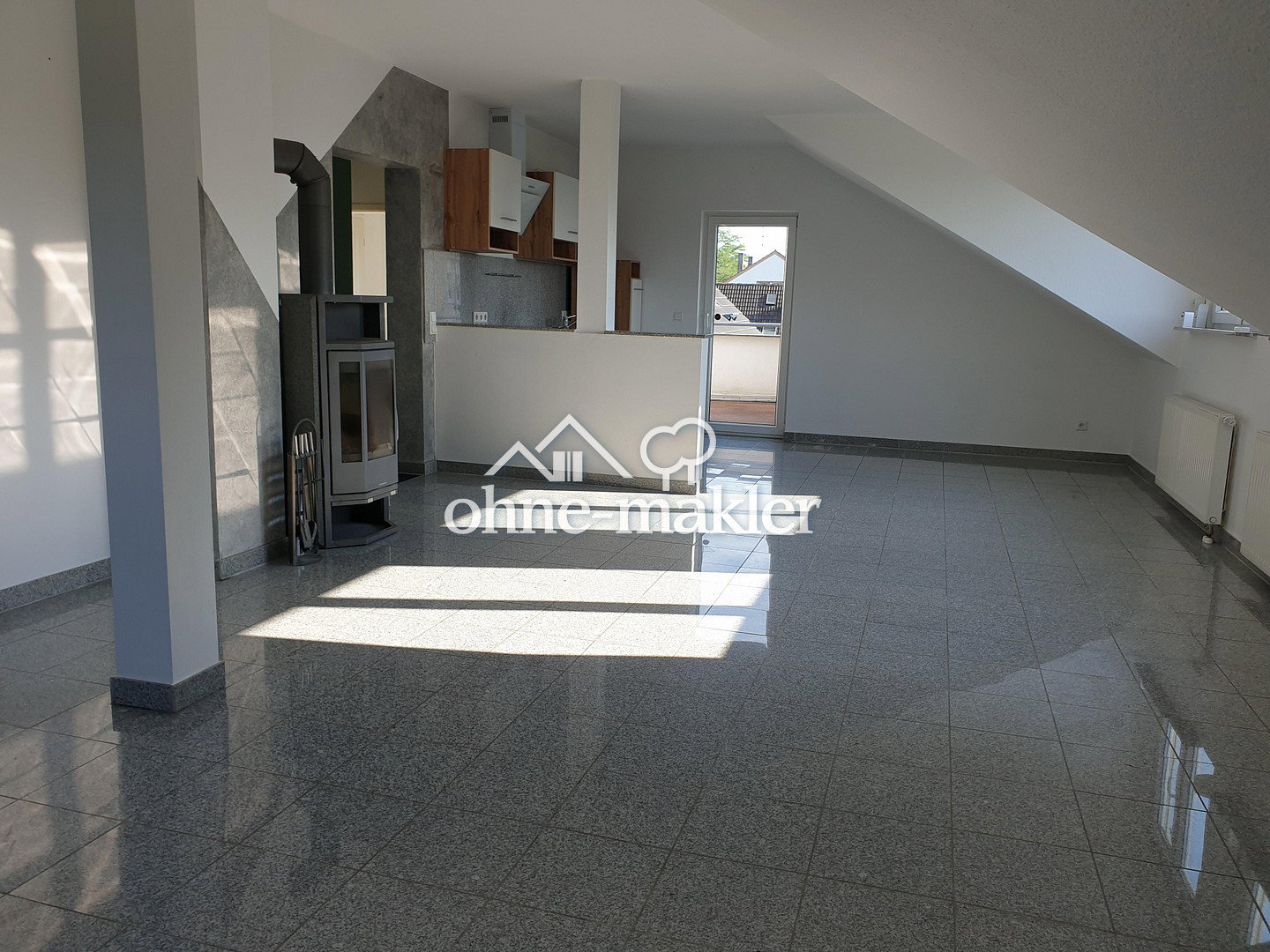 Sonnige Dachterrasse gemütlicher Kaminofen, 40764 Langenfeld (Rhld.)