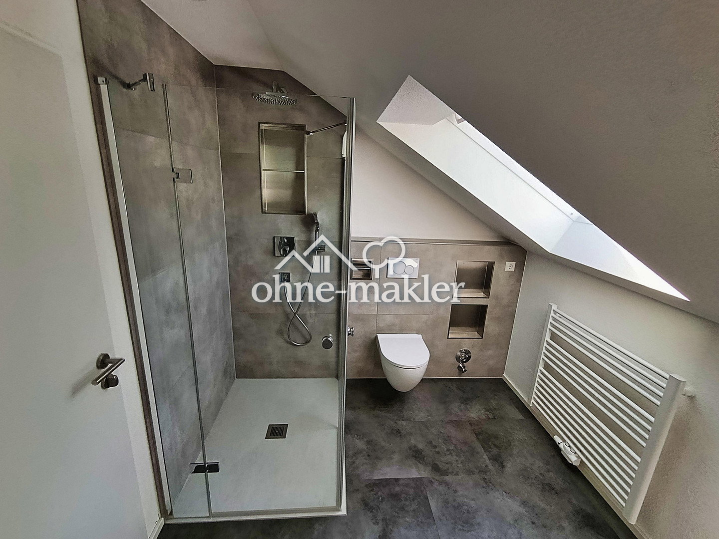 Neu renoviert - Dachgeschoss mit Alpenblick, 88255 Baindt
