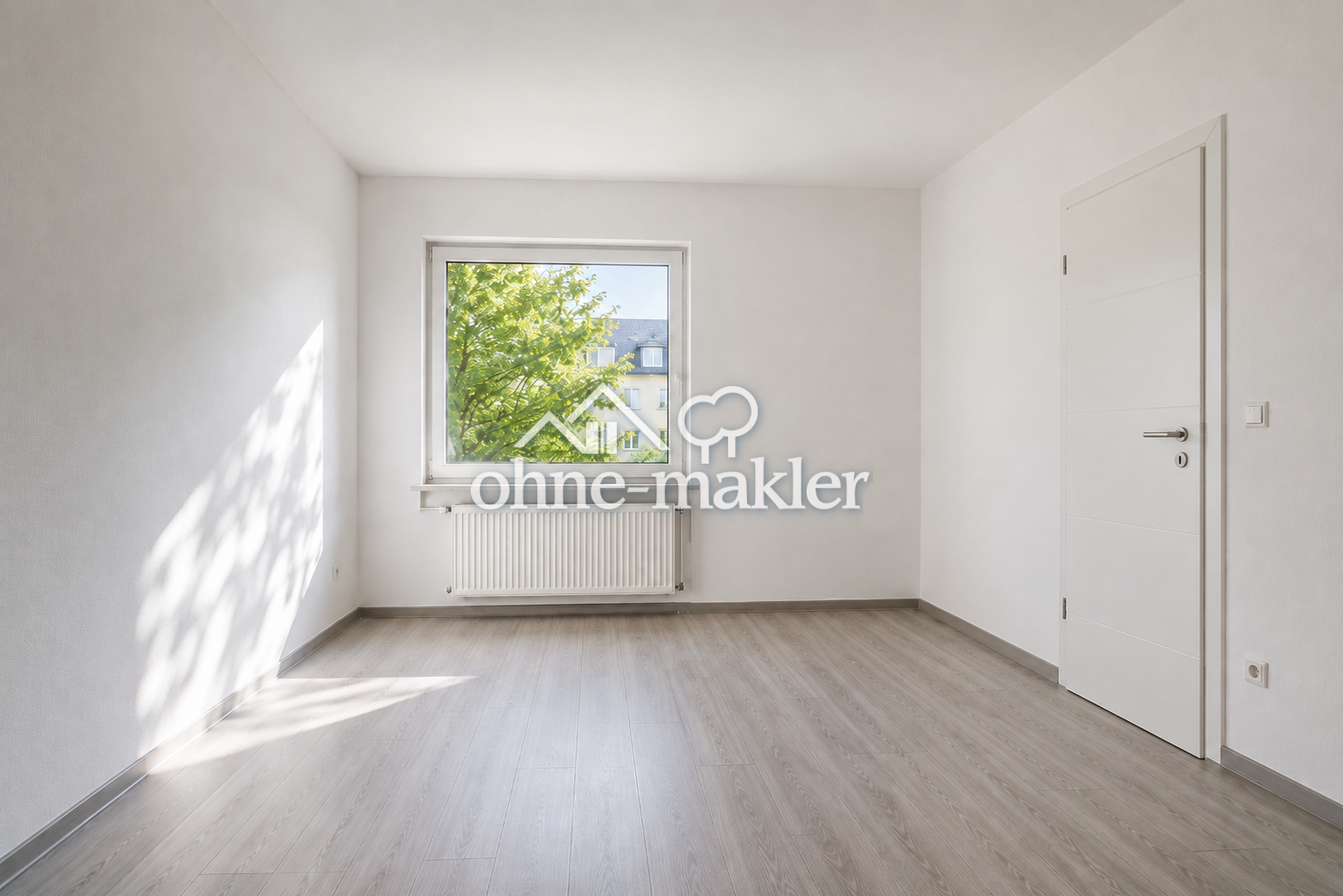 Freshly Renovated 3-Room Apartment in Central Essen, 45127 Essen