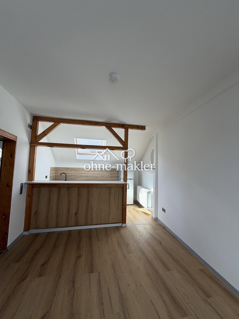 Charmante Dachgeschosswohnung im Grünen, 67269 Grünstadt
