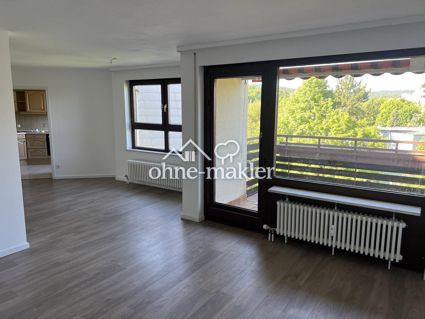 Helle 4,5-Zimmerwohnung in Weilimdorf, 70499 Stuttgart (Weilimdorf)