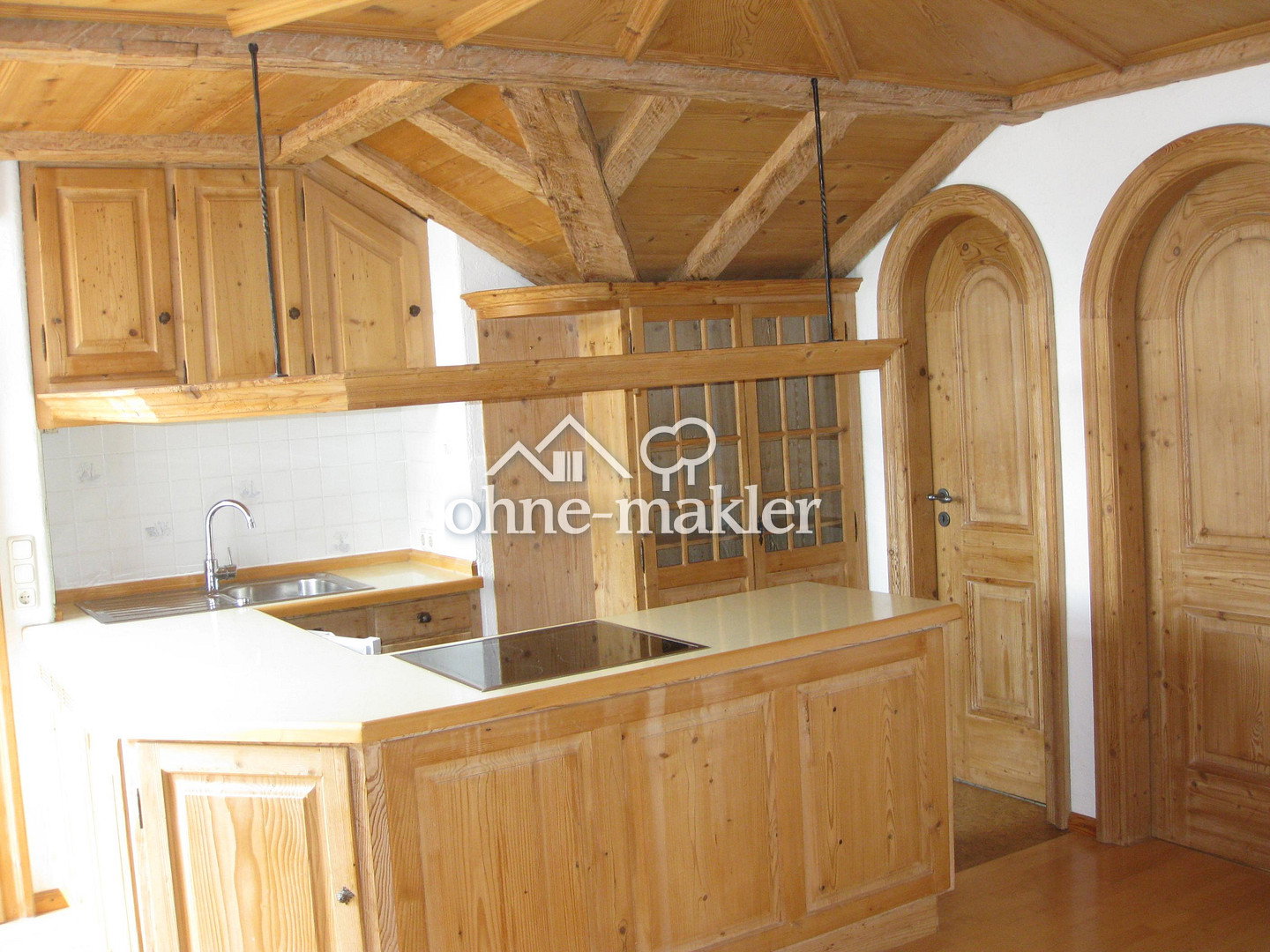 Dachgeschosswohnung mit Südbalkon in Andechs, 82346 Andechs