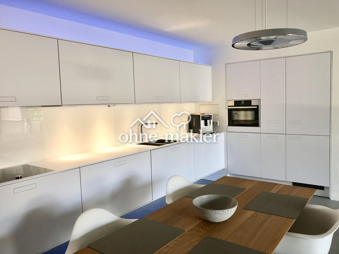 Zentral gelegene 3,5 Zimmer-Wohnung mit Balkon, 70178 Stuttgart (Mitte Süd West)