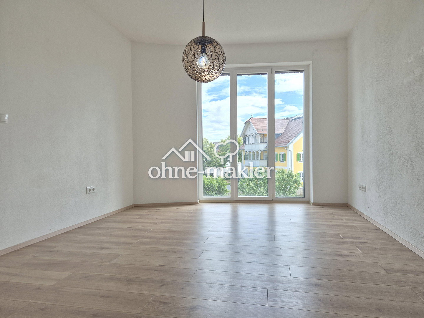 Stilvolle 3-Zimmer-Wohnung mit Balkon – Top-Lage in Ergoldsbach, 84061 Ergoldsbach